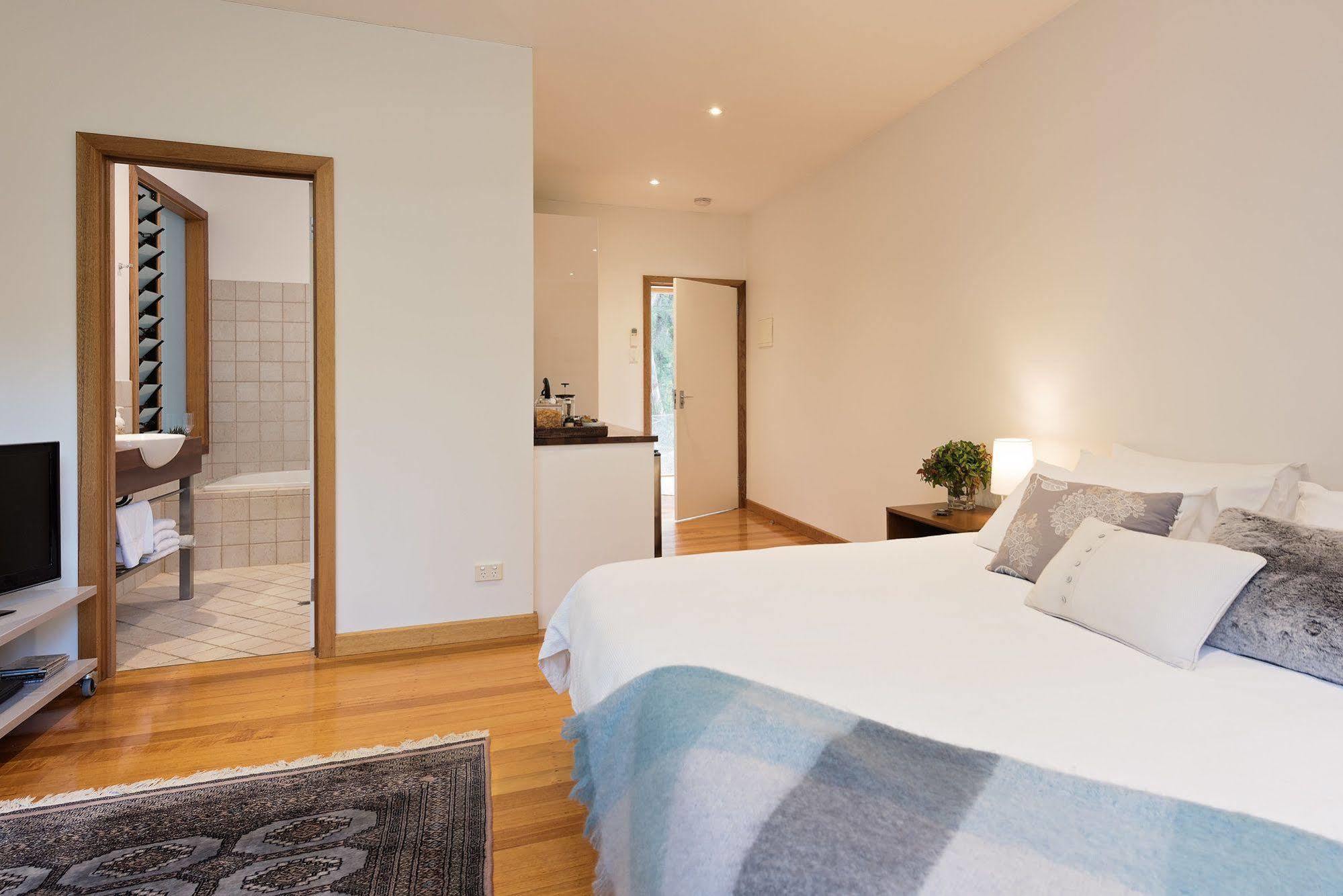 Cladich Pavilions Bed And Breakfast Aldgate Eksteriør bilde